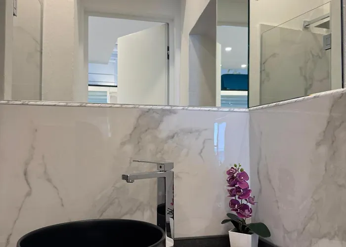 Giudecca Sea View チェファル